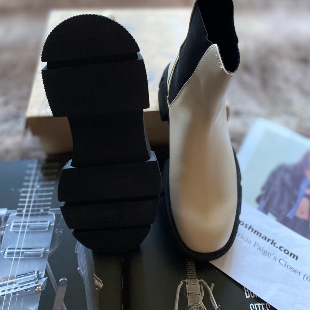 ZARA Low Heeled Lug Sole Leather Ankle Boots - Picture 14 of 15